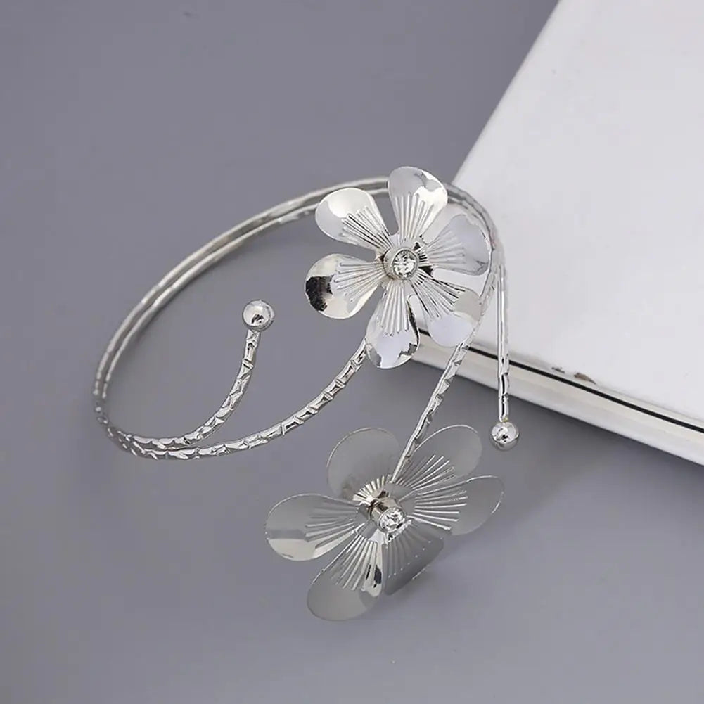 Adjustable Metal Flower Arm Bracelet for Women - Gold/Silver Hip Hop Accessory
